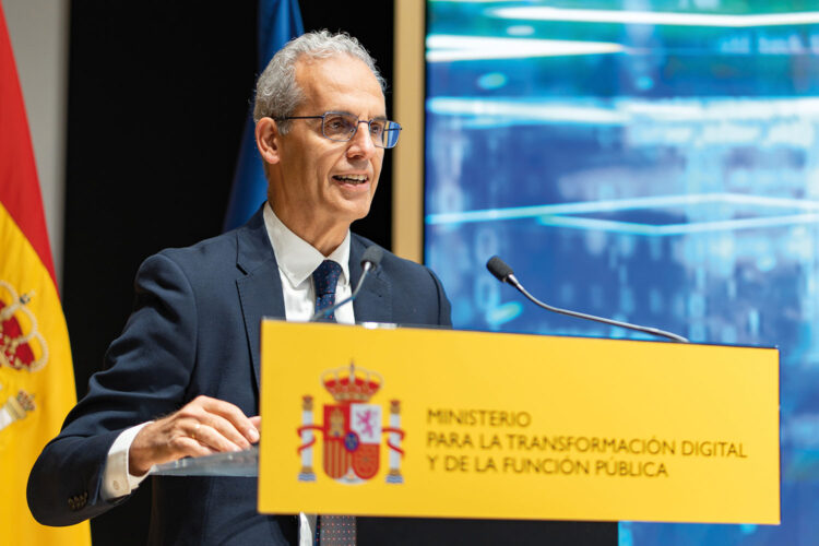 LUIS-MARTÍNEZ-SICLUNA