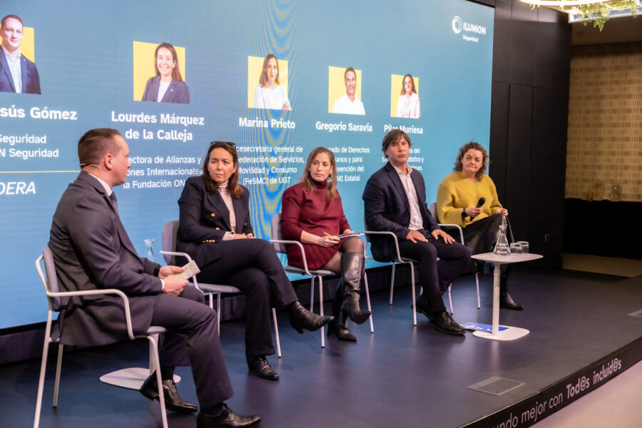 Mesa-redonda-ILUNION-Seguridad-discapacidad-odio